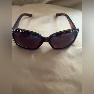 Stylish sunglasses with bling